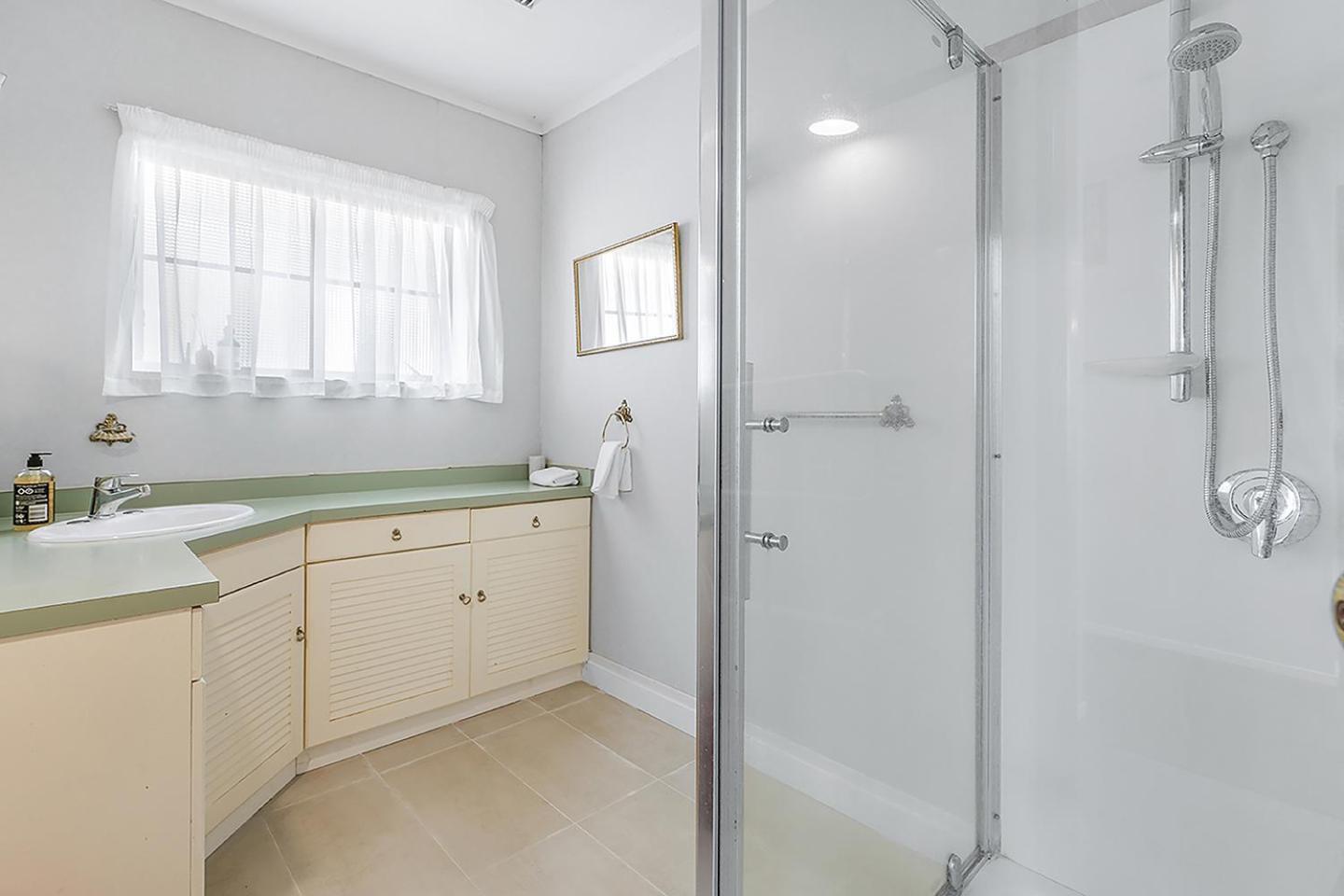 Wow, Spacious Home With A Pool Hamilton Extérieur photo