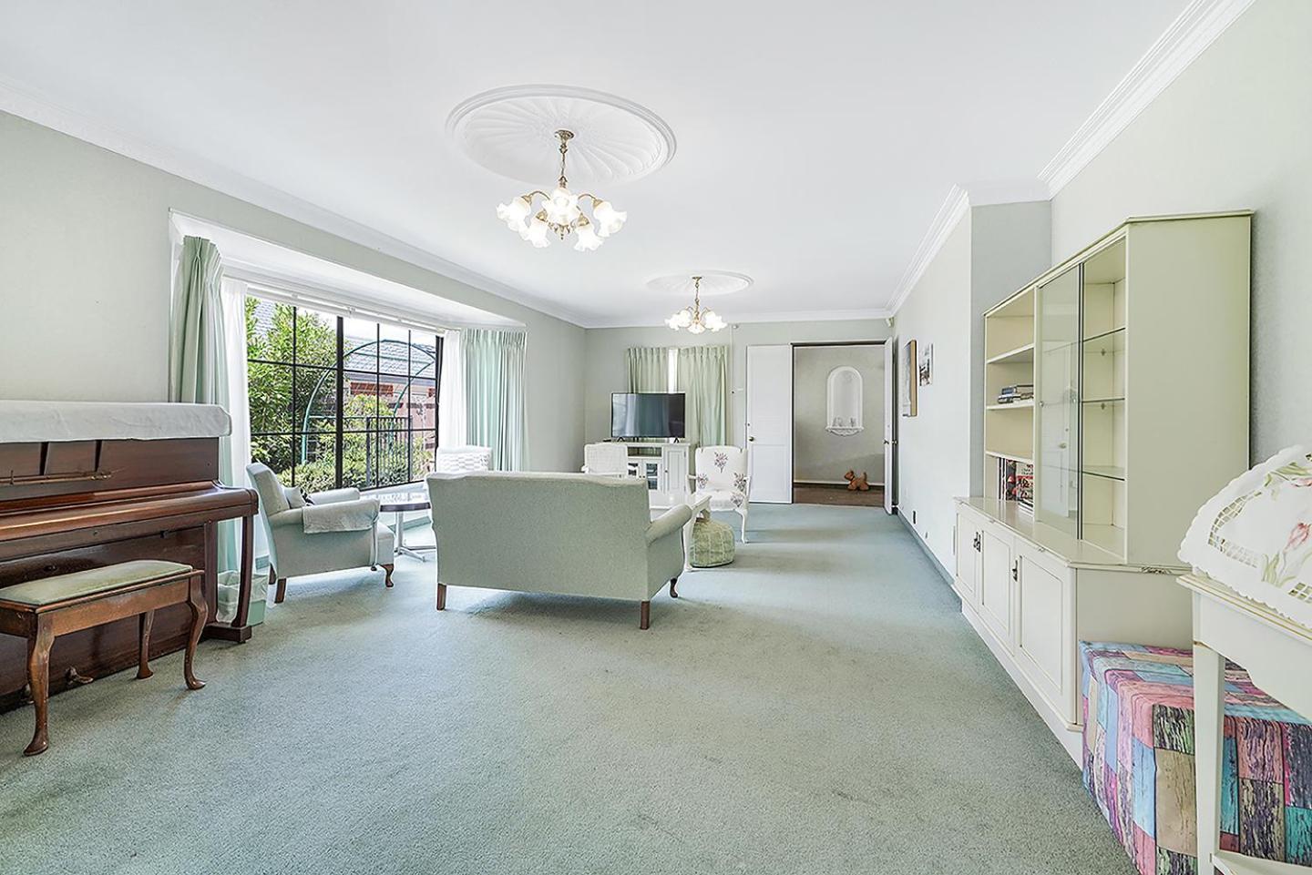 Wow, Spacious Home With A Pool Hamilton Extérieur photo